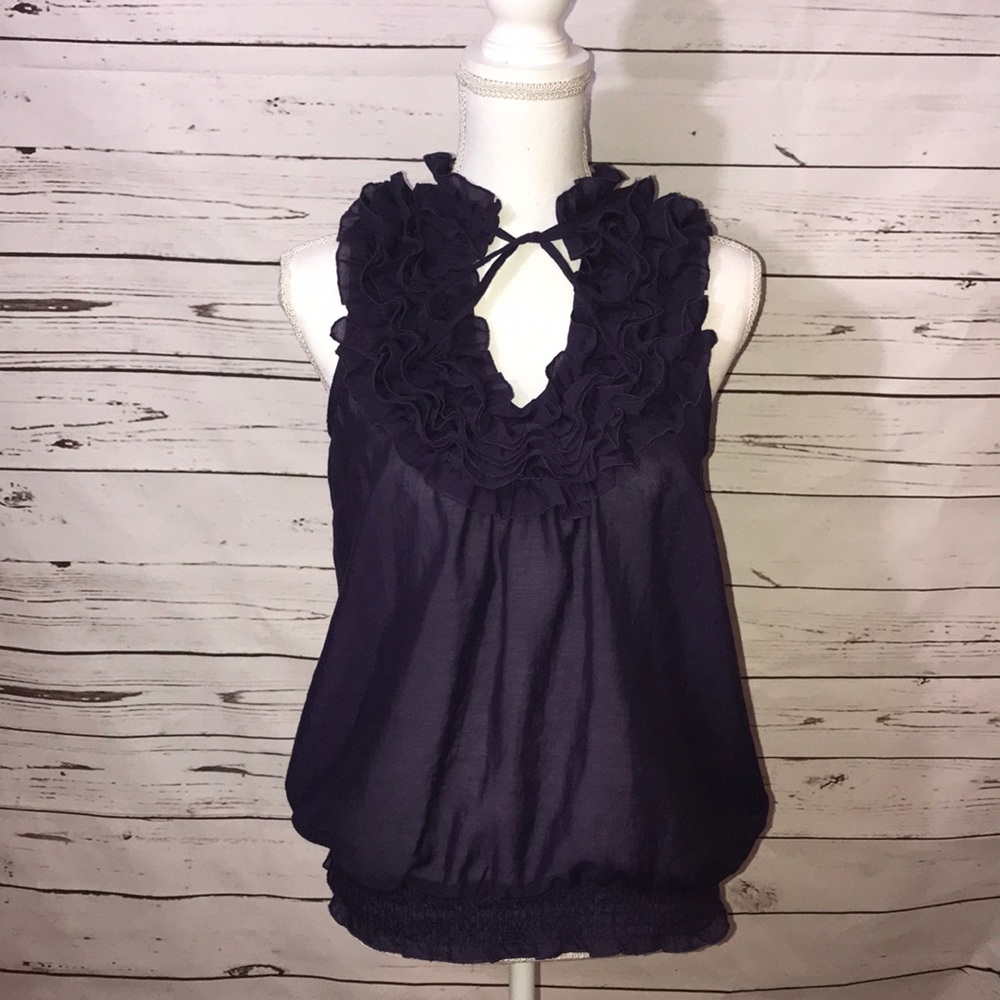 Purple RW&CO sleeveless top w/ruffle collar